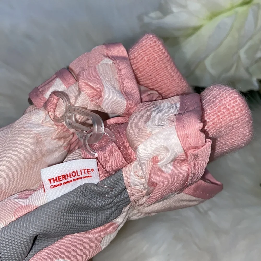 The children’s PLACE THERMOLITE SNOW MITTENS
